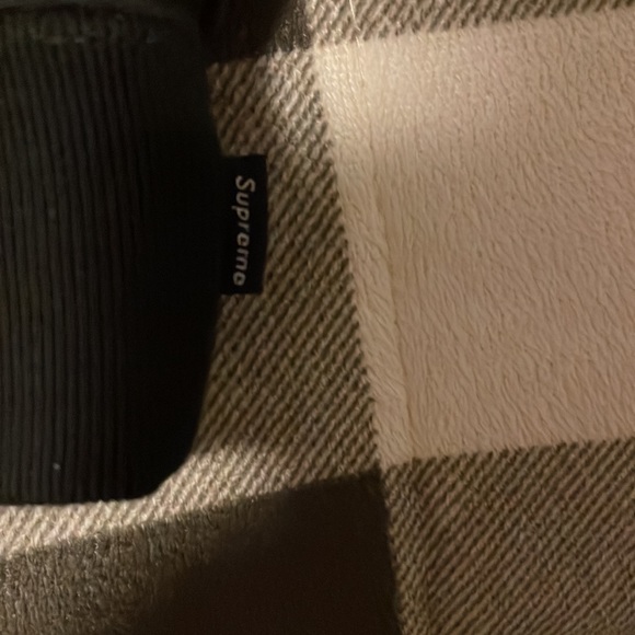 Supreme Big Logo Hooded Sweatshirt ‘Black’ - Picture 3 of 8